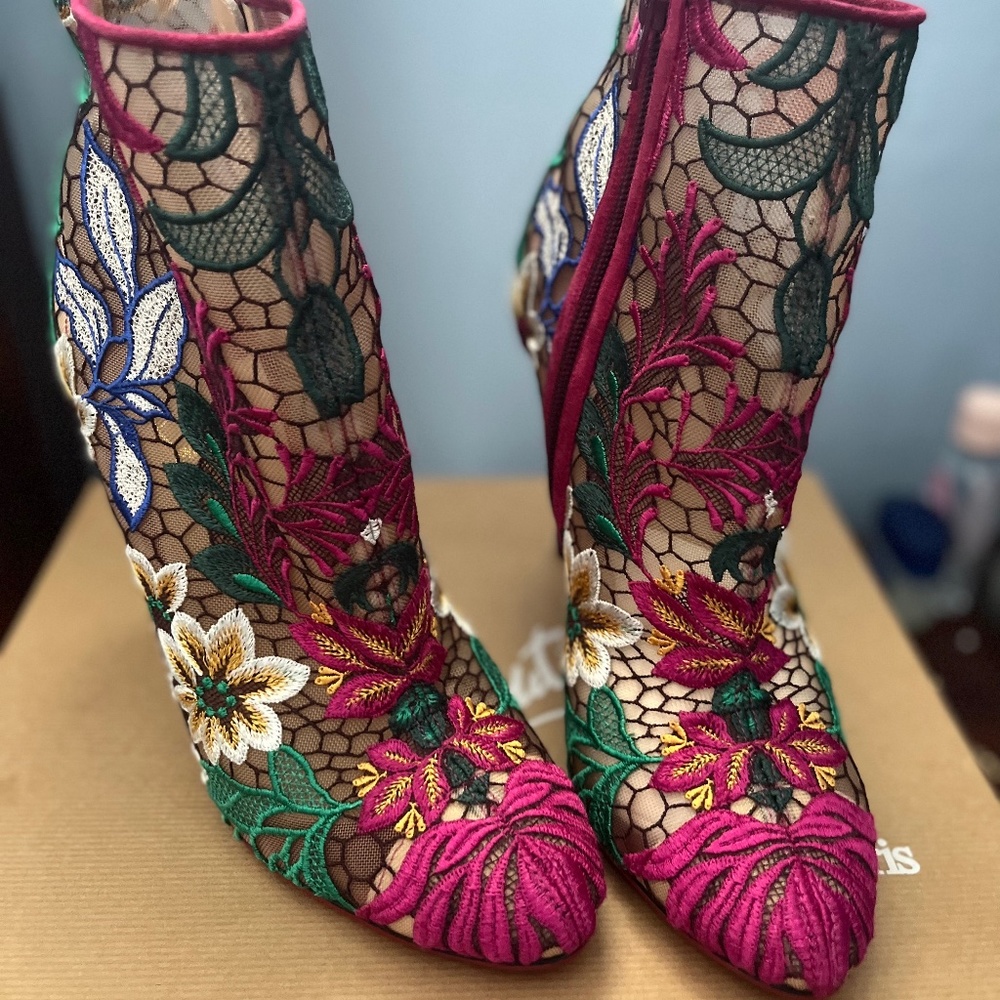 Beautiful floral Red Bottom’s